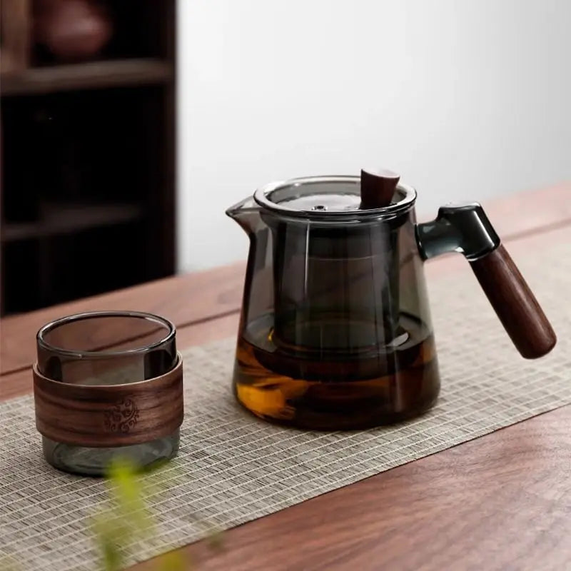 Glass Kung Fu Tea Pot – Heat-Resistant Brewing Teapot with Wooden Handle & Built-In Filter