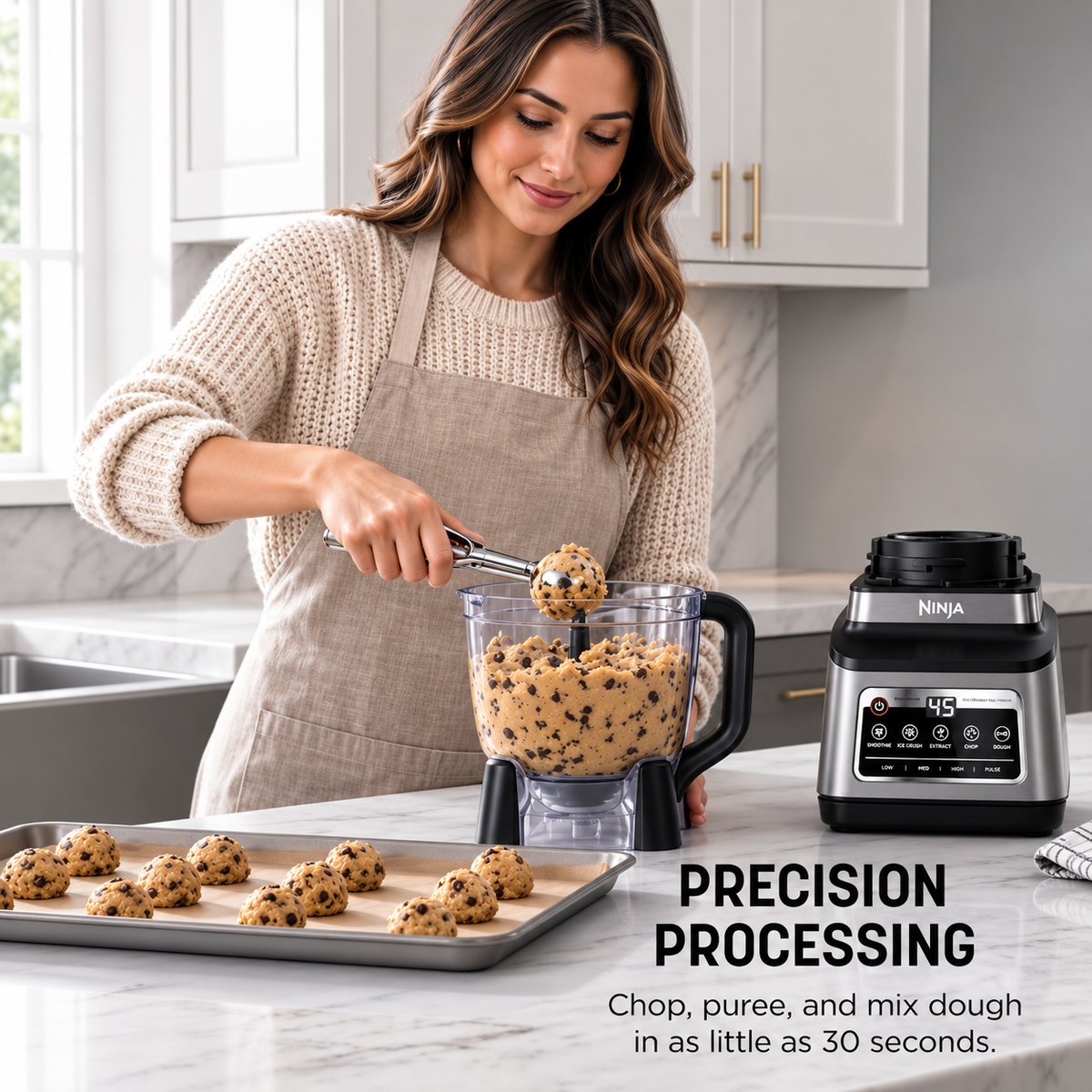 Sistema de cocina Professional Plus de 1400W, con tecnología Auto-iQ, diseño moderno en gris y materiales resistentes de acero inoxidable y plástico.